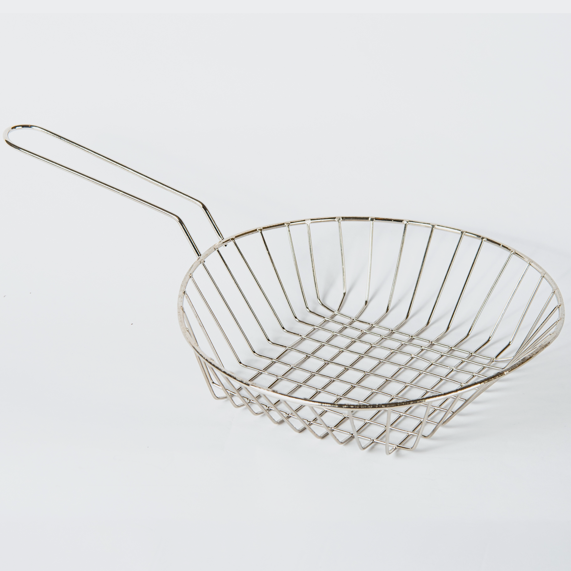 PENEIRA PARA PETISCO REDONDA (NÍQUEL) 20 cm